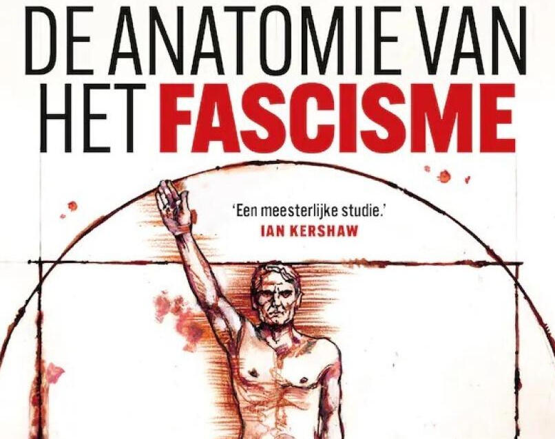 Het pragmatisme van fascisme Fascisme ondermijnt de democratie niet door een plotselinge, gewelddadige revolutie, maar door een geleidelijke erosie: het afbreken van de rechtsstaat, het verzwakken van vrije verkiezingen en het uithollen van politieke diversiteit. Waar nodig worden de